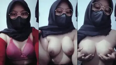 Bokep Hijab Toge Suara Imut Live Barbar poster